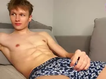 little_effy18_ chat room preview Image 17