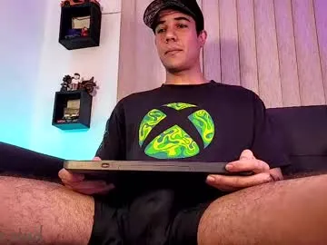 sareandrob – webcam model profile photo Image 19