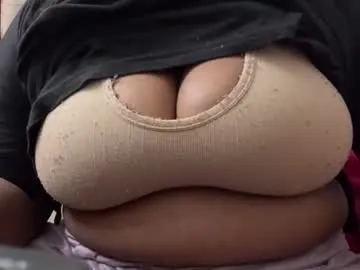 sareandrob – webcam model profile photo Image 17