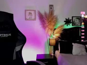 devlin_violet__ Image 3