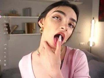 queenlamia – webcam model profile photo Image 19