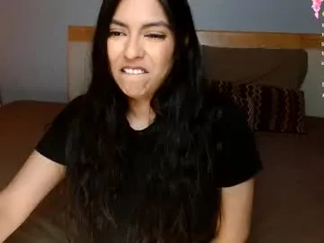 milly_shy – webcam model profile photo Image 11