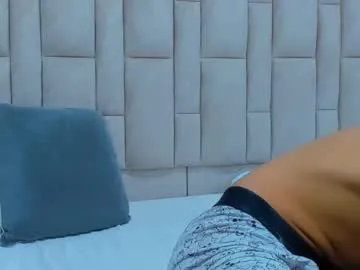 bella_hayes chat room preview Image 8