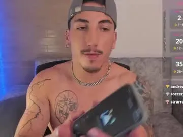 little_effy18_ chat room preview Image 13