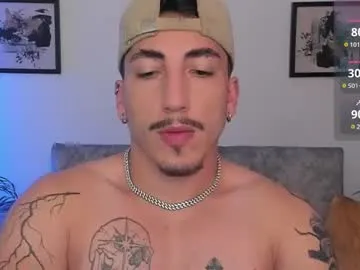 little_effy18_ chat room preview Image 4