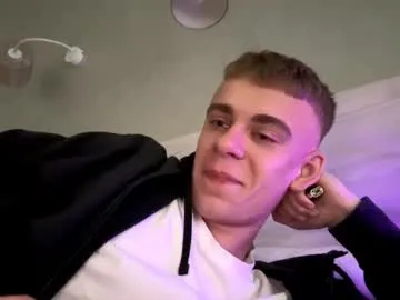 troy_bigtitan – webcam model profile photo Image 2