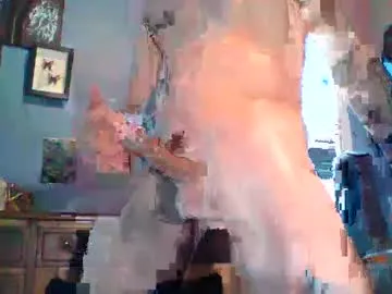 queeneliaa_ – webcam model profile photo Image 7