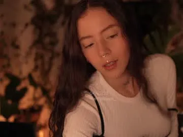 effylowell_ chat room preview