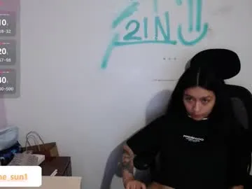 tinnymonroe – webcam model profile photo Image 15