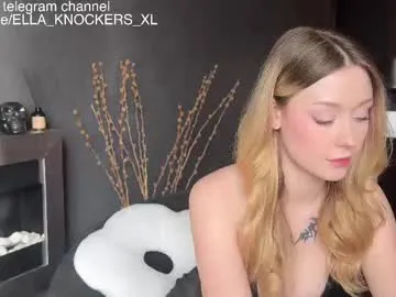 ella_knockers_xl Image 6