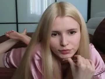 sigmasian – webcam model profile photo Image 17