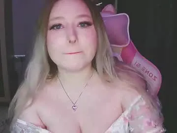 emiliaaah chat room preview