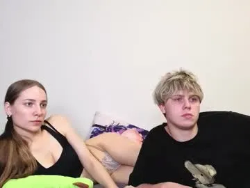 little_effy18_ chat room preview Image 16