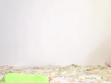 little_effy18_ chat room preview Image 5