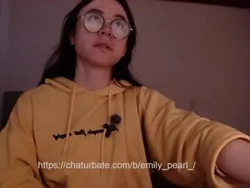 emily_pearl_ chat room preview