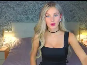 bareffoot10 chat room preview Image 14