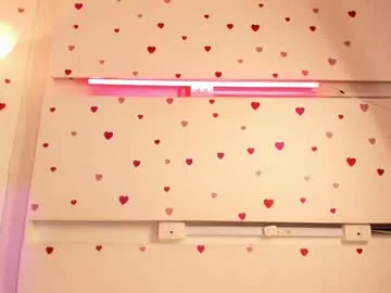 uwuxo – webcam model profile photo Image 18