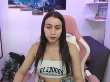 emmamyers_ chat room preview