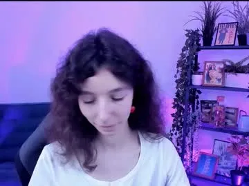 amairi_ – webcam model profile photo Image 3