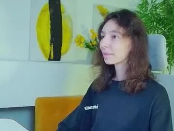 amairi_ – webcam model profile photo Image 6