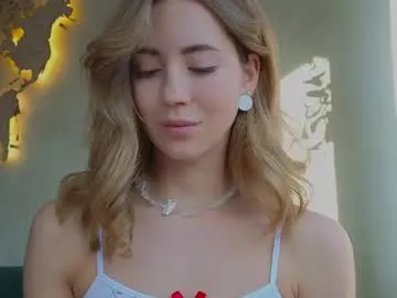 emmi_rosee – webcam model profile photo