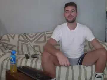 little_effy18_ chat room preview Image 15