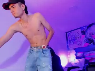 bright_diamonds_054 chat room preview Image 14