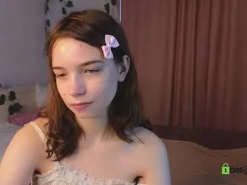 candy_flosse – webcam model profile photo Image 10