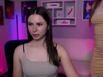 arina_13 chat room preview Image 15