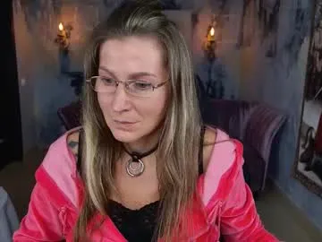 helenn_garciaa – webcam model profile photo Image 12