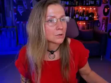 helenn_garciaa – webcam model profile photo Image 13