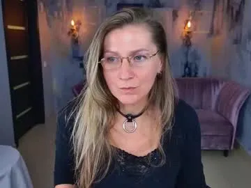 helenn_garciaa – webcam model profile photo Image 14