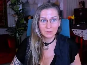 helenn_garciaa – webcam model profile photo Image 15