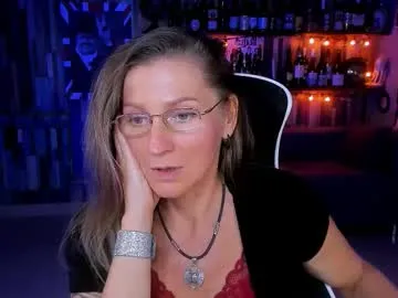 helenn_garciaa – webcam model profile photo Image 8