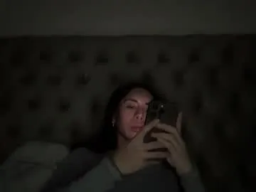 little_effy18_ chat room preview Image 17