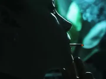 little_effy18_ chat room preview Image 17