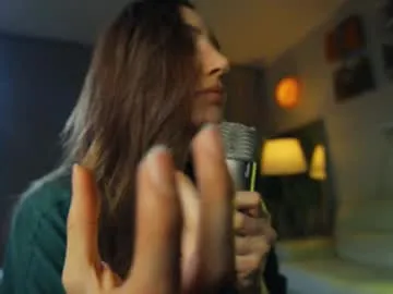 little_effy18_ chat room preview Image 3