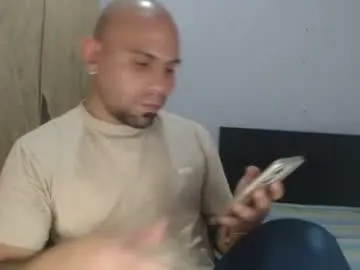 kelley_n_danny – webcam model profile photo Image 16