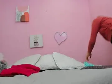 little_nabi – webcam model profile photo Image 12