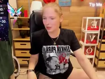 didiane_ chat room preview Image 9