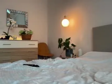 keepmyvibe___ chat room preview Image 17