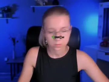 sigmasian – webcam model profile photo Image 2