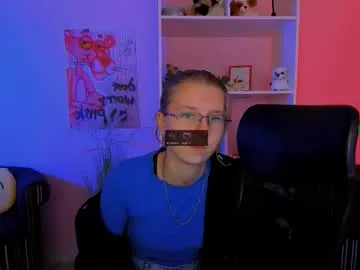 sigmasian – webcam model profile photo Image 8