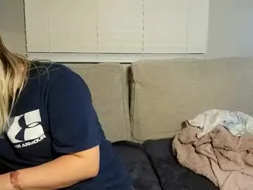 deaneryss – webcam model profile photo Image 10