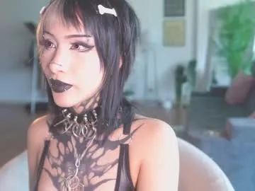 hotmilfbitch chat room preview Image 2