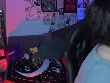 helenn_garciaa – webcam model profile photo Image 3