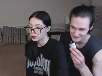 lily_merlin – webcam model profile photo Image 12