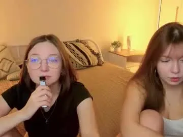 lily_merlin – webcam model profile photo Image 16