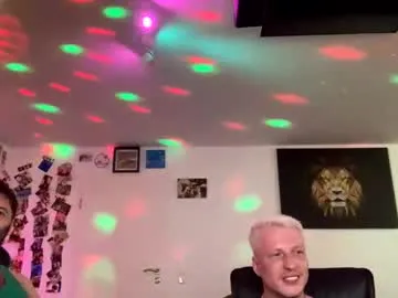 hairy_superman chat room preview