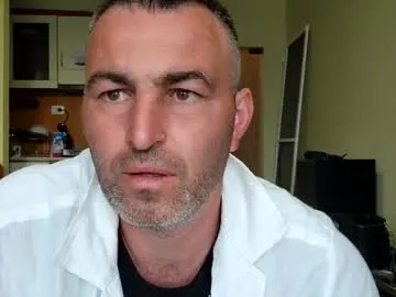 sareandrob – webcam model profile photo Image 9